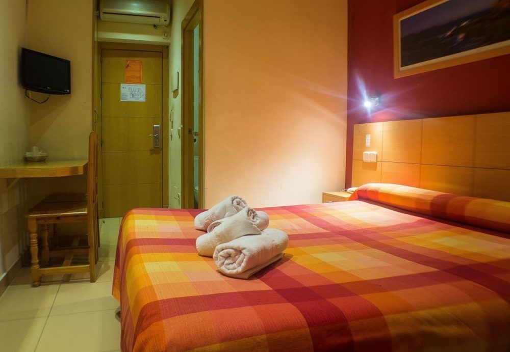 Hostal Inter Puerta Del Sol Auto Check In Madri Exterior foto